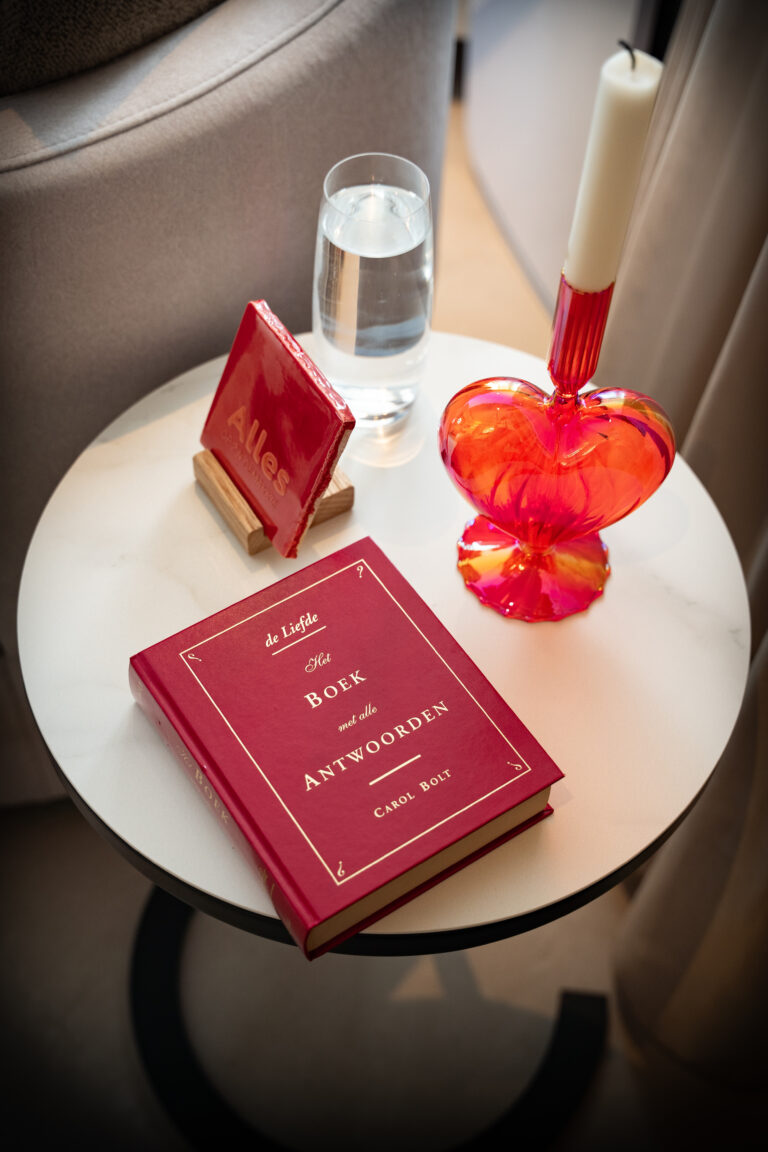 de liefde - Het boek met alle anrwoorden - Carol Bolt